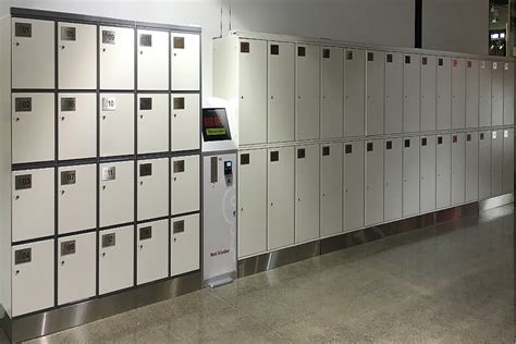 brisbane airport lockers prices.